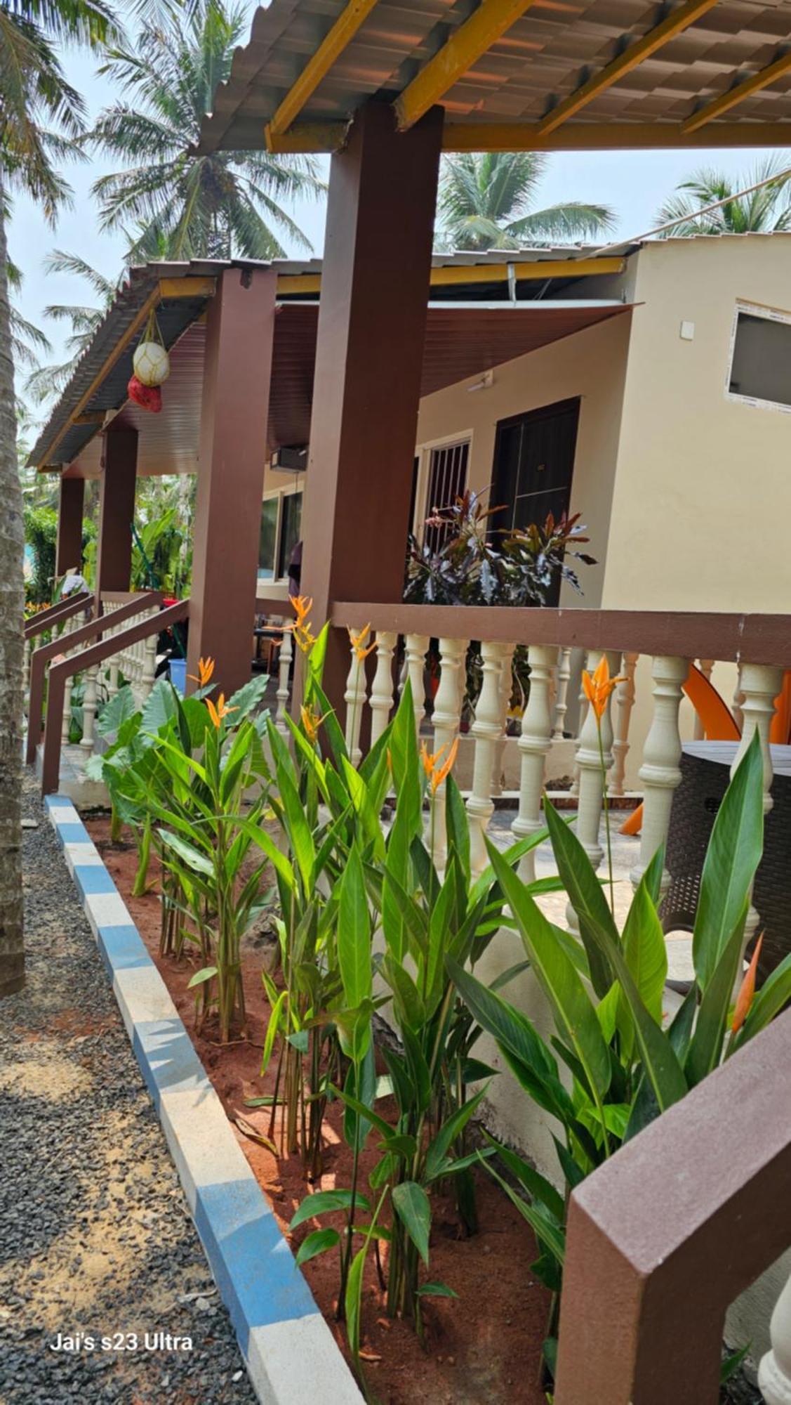 Coastline Beach Resort Perupalem Eksteriør bilde