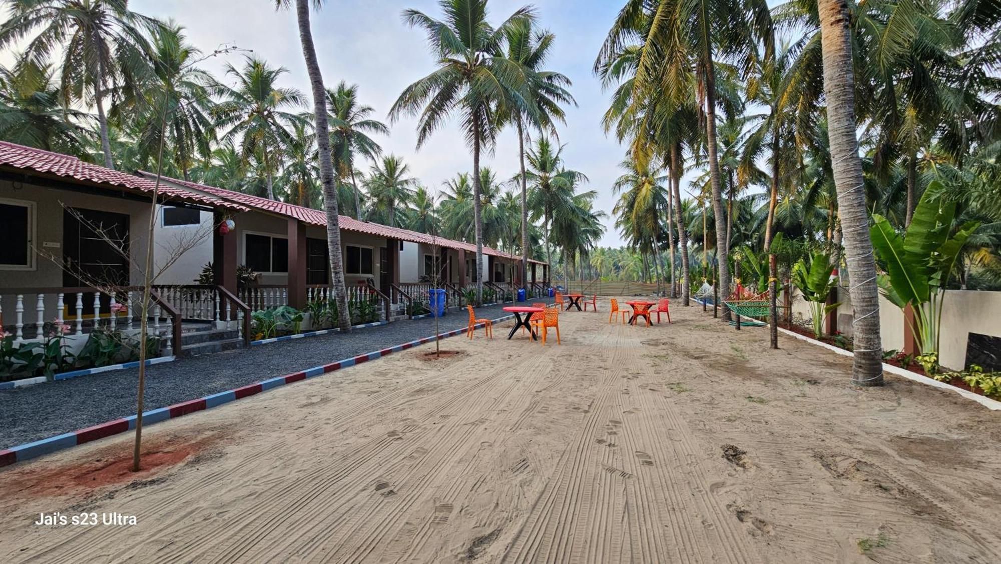 Coastline Beach Resort Perupalem Eksteriør bilde