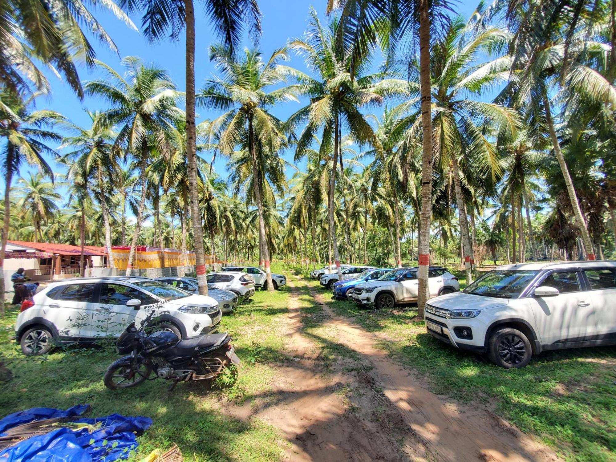 Coastline Beach Resort Perupalem Eksteriør bilde